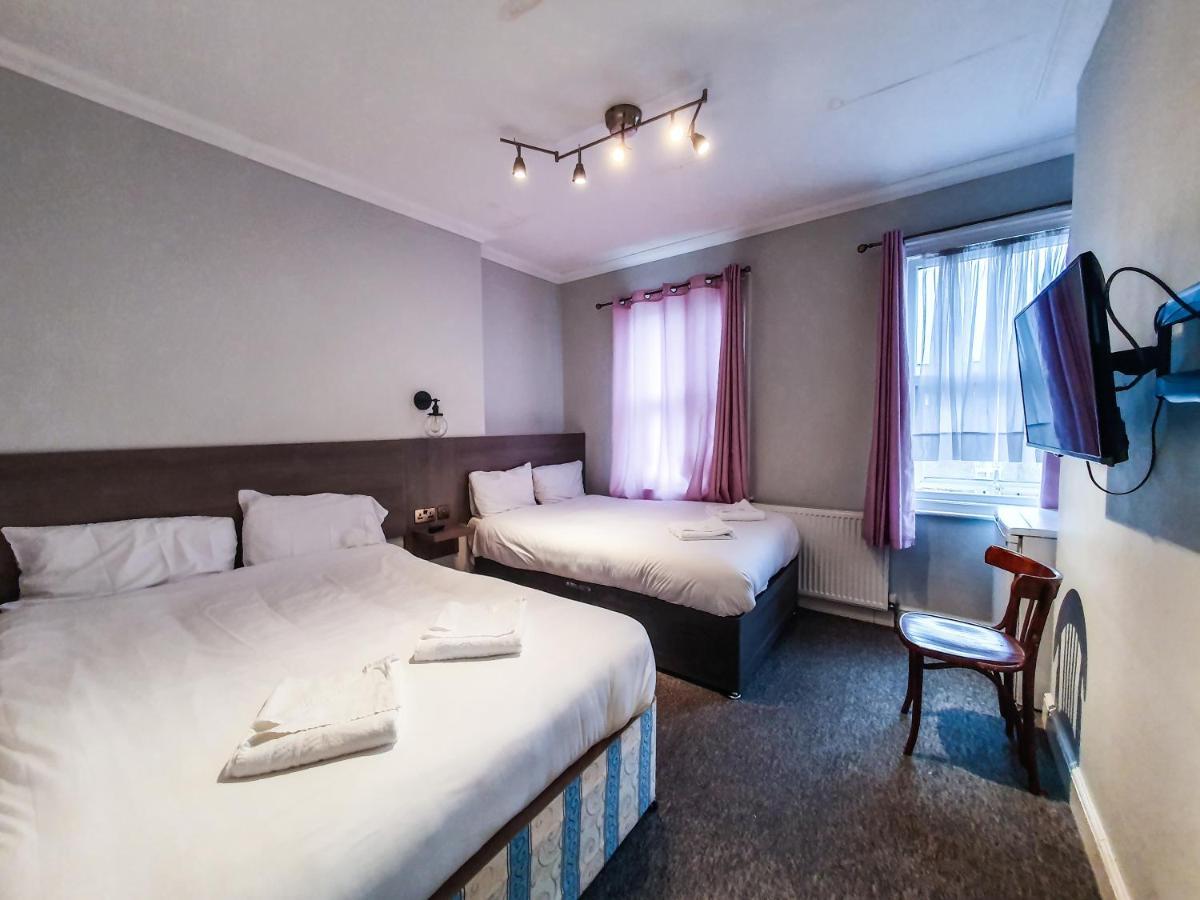 Plaza Hotel Лондон Екстериор снимка