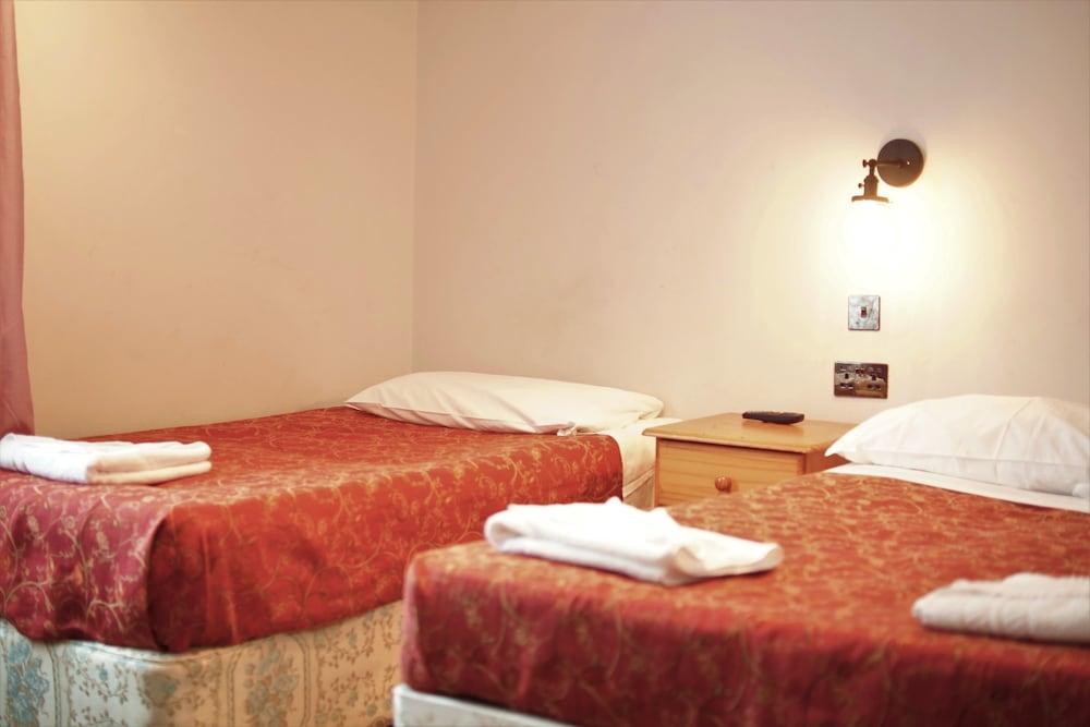 Plaza Hotel Лондон Екстериор снимка